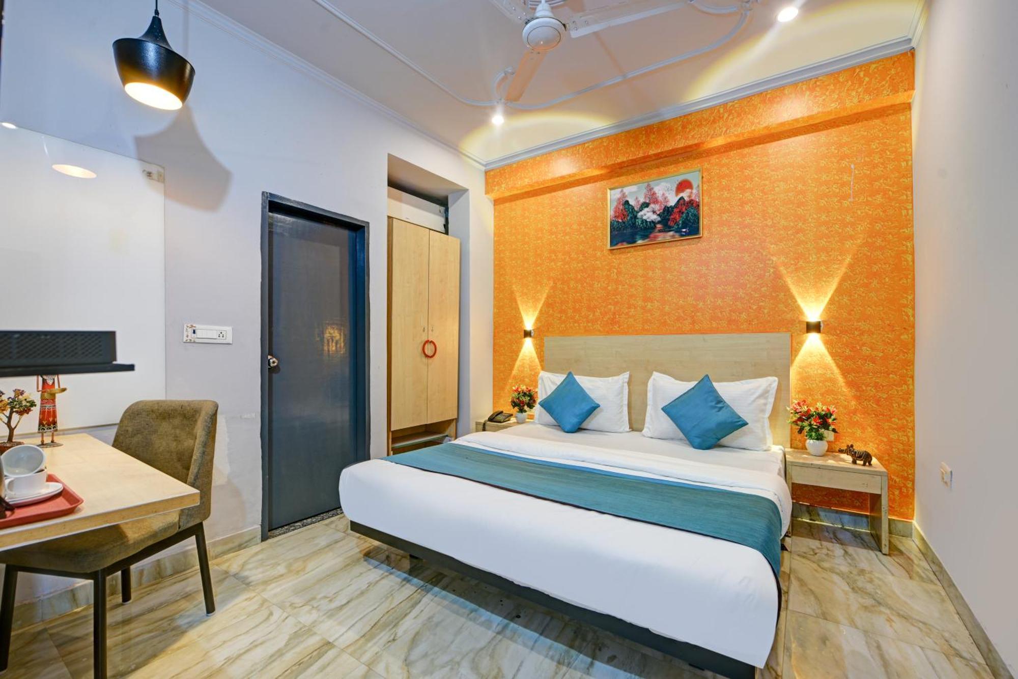 Royal Spark Inn1 - Medicity Gurugram, Near Medanta Hospital Ґурґаон Екстер'єр фото