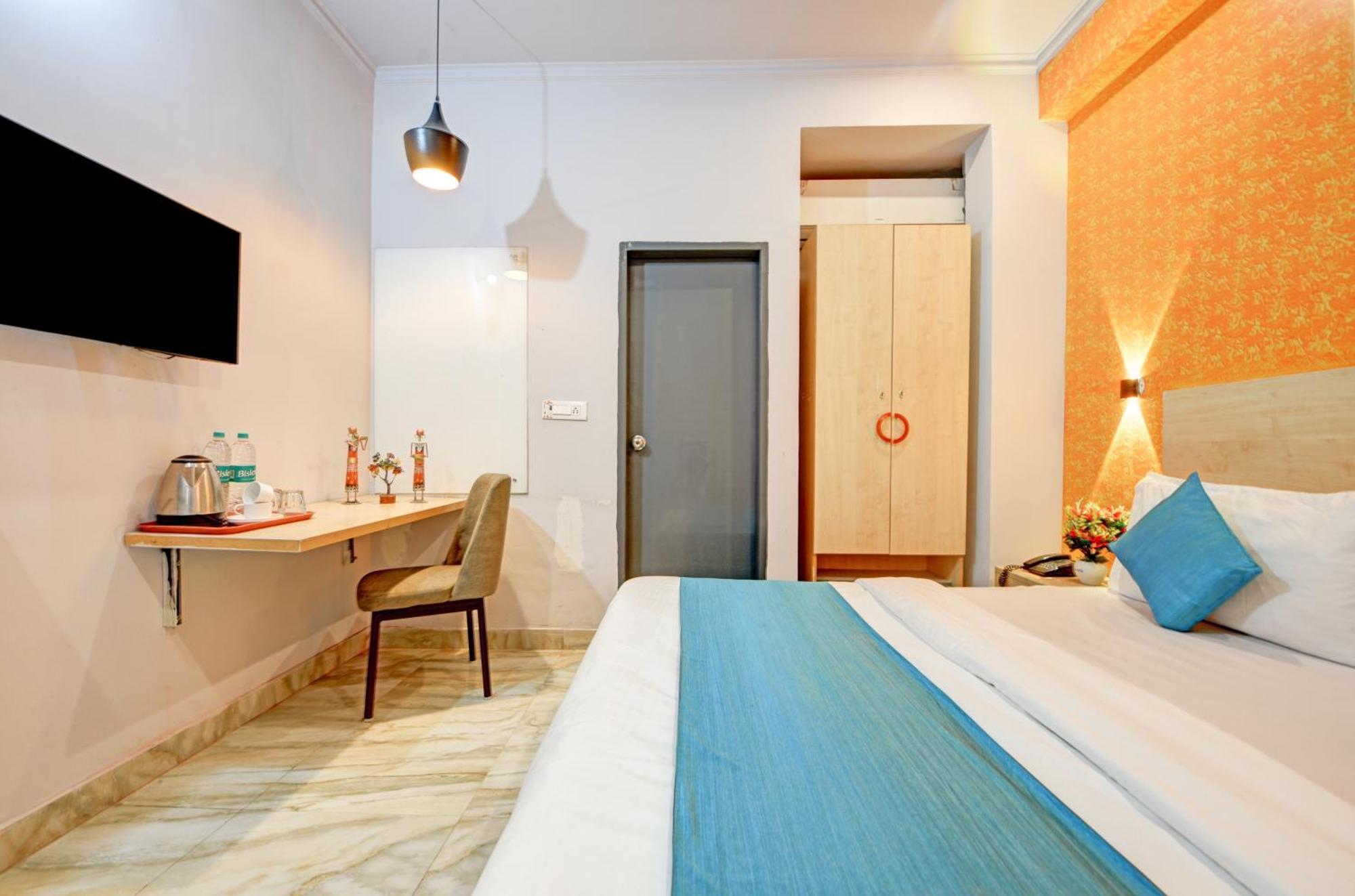 Royal Spark Inn1 - Medicity Gurugram, Near Medanta Hospital Ґурґаон Екстер'єр фото
