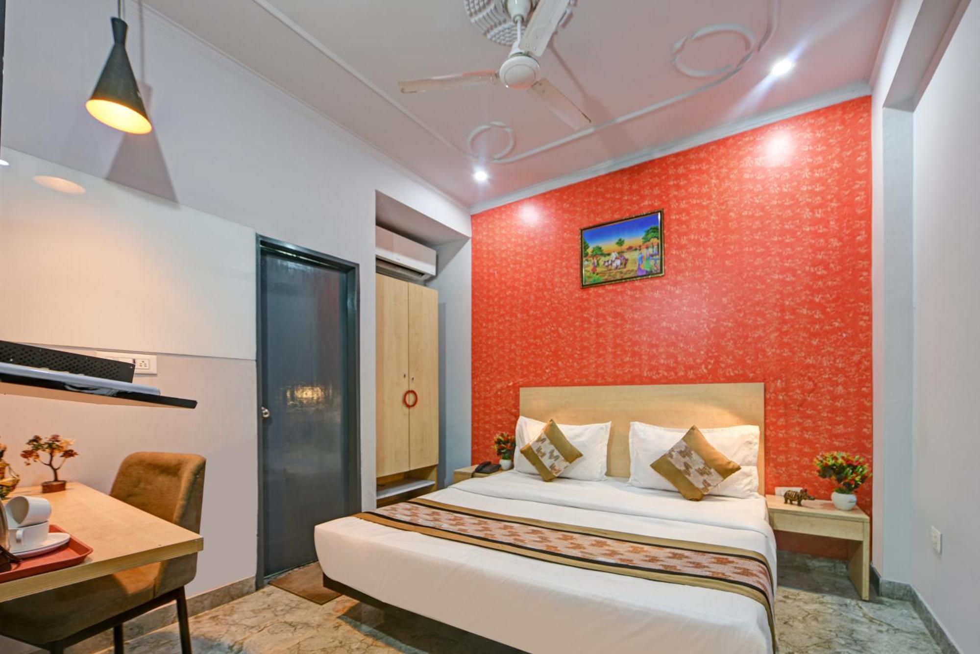 Royal Spark Inn1 - Medicity Gurugram, Near Medanta Hospital Ґурґаон Екстер'єр фото