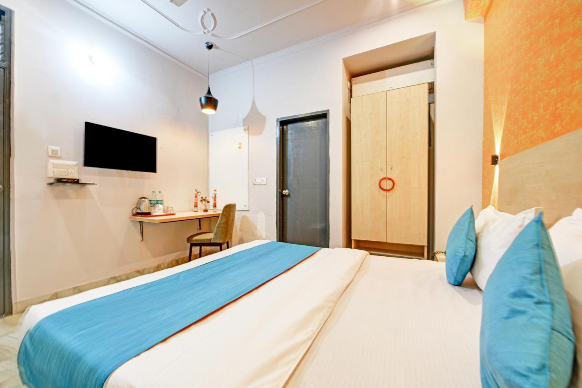 Royal Spark Inn1 - Medicity Gurugram, Near Medanta Hospital Ґурґаон Екстер'єр фото