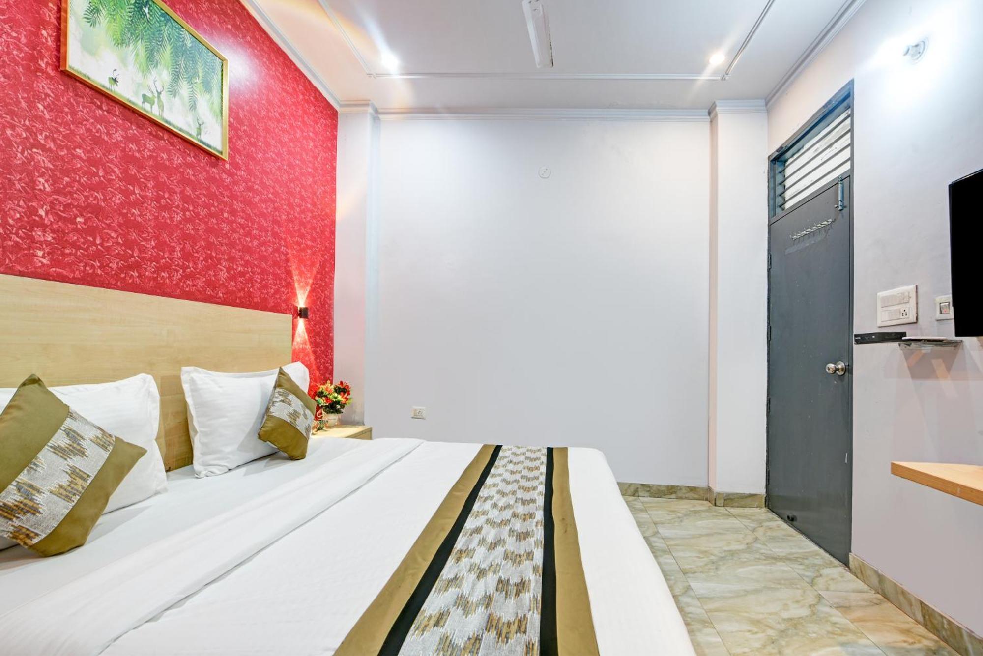 Royal Spark Inn1 - Medicity Gurugram, Near Medanta Hospital Ґурґаон Екстер'єр фото