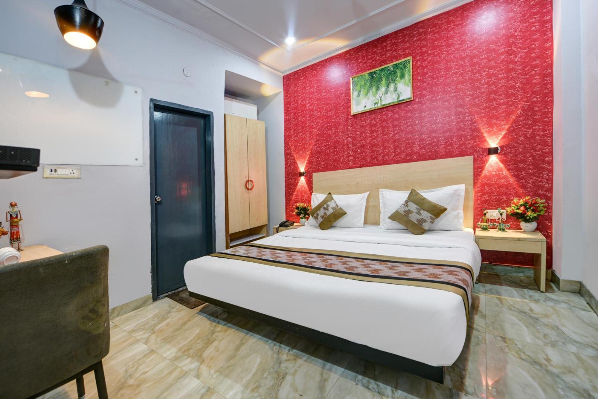 Royal Spark Inn1 - Medicity Gurugram, Near Medanta Hospital Ґурґаон Екстер'єр фото