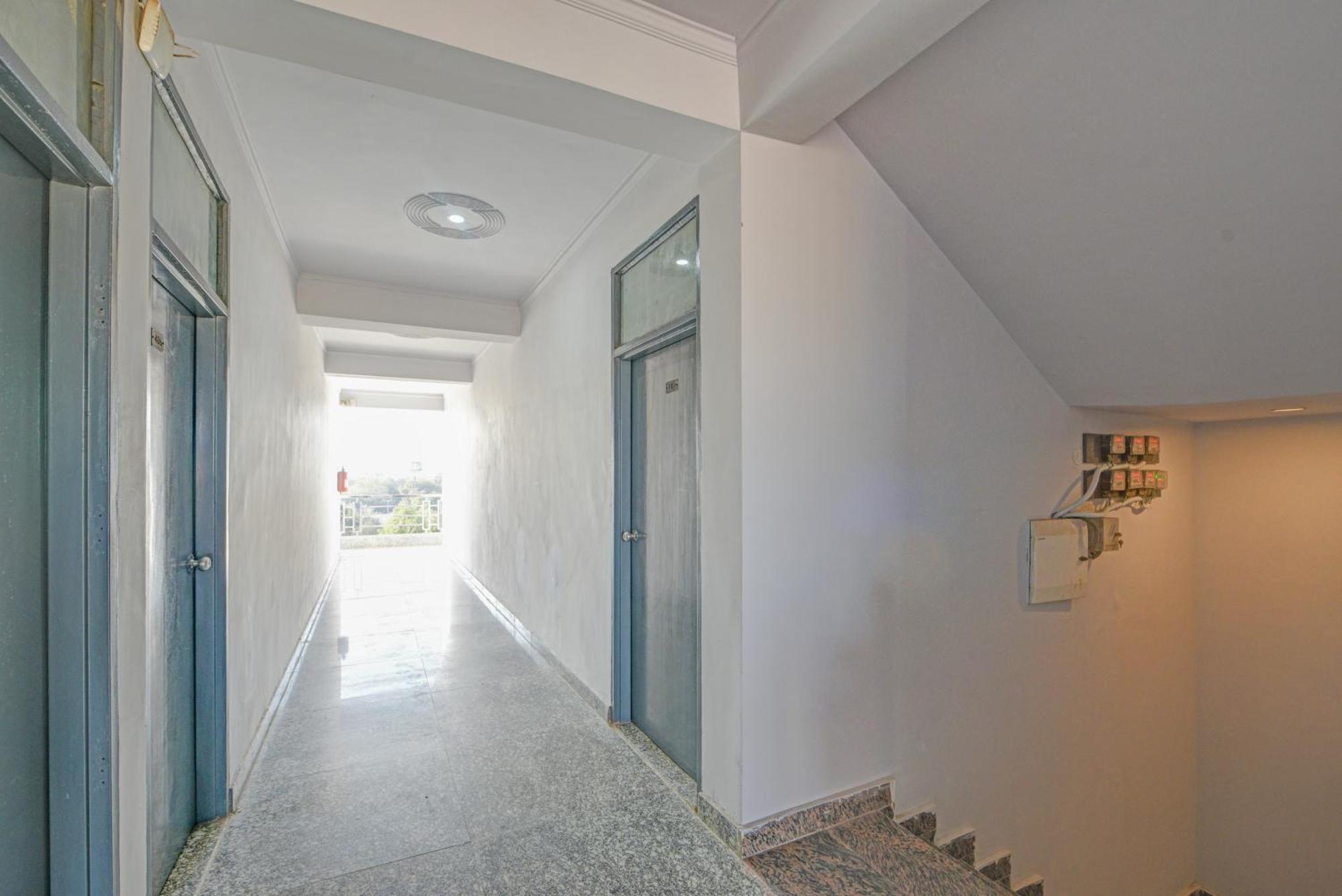 Royal Spark Inn1 - Medicity Gurugram, Near Medanta Hospital Ґурґаон Екстер'єр фото