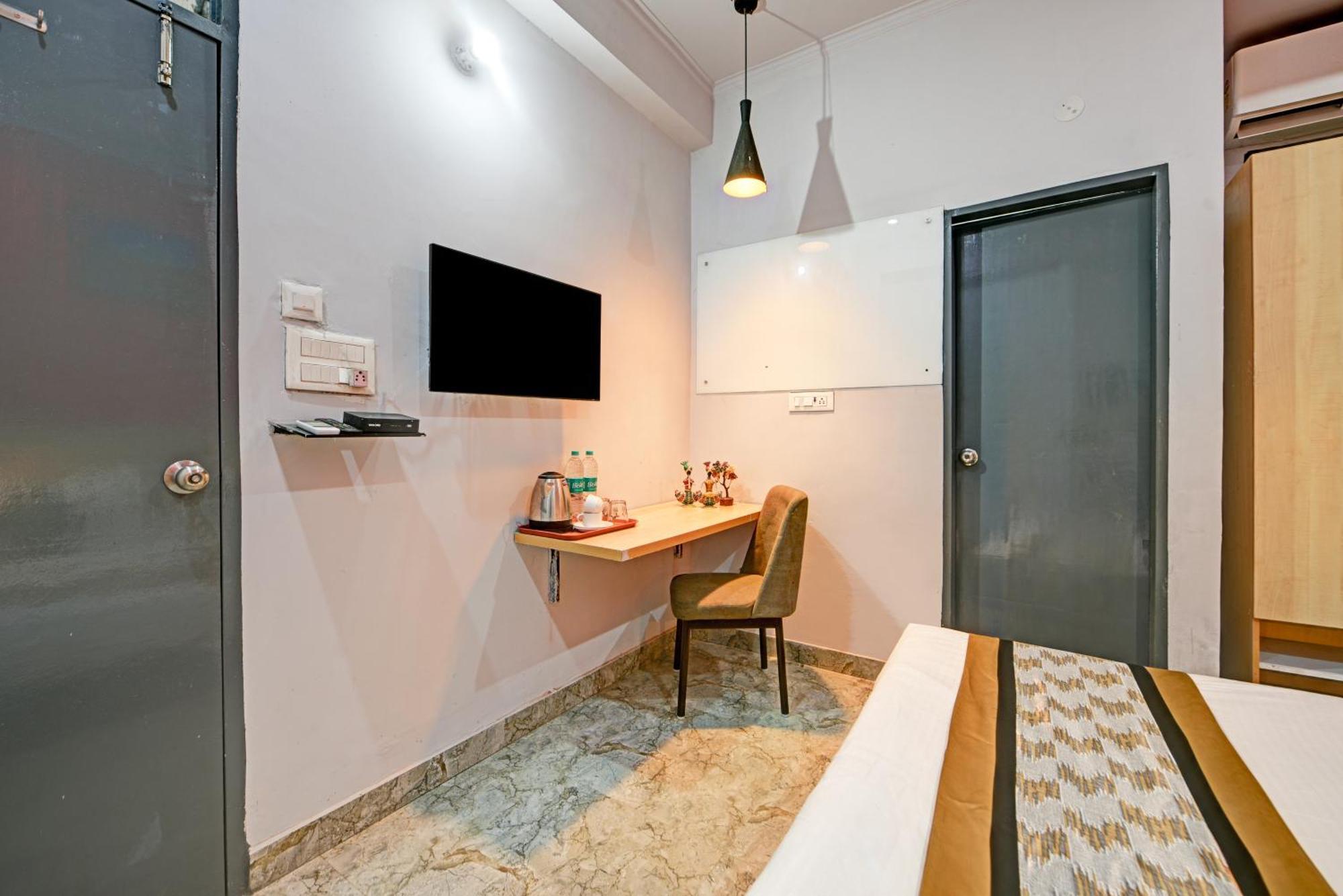 Royal Spark Inn1 - Medicity Gurugram, Near Medanta Hospital Ґурґаон Екстер'єр фото