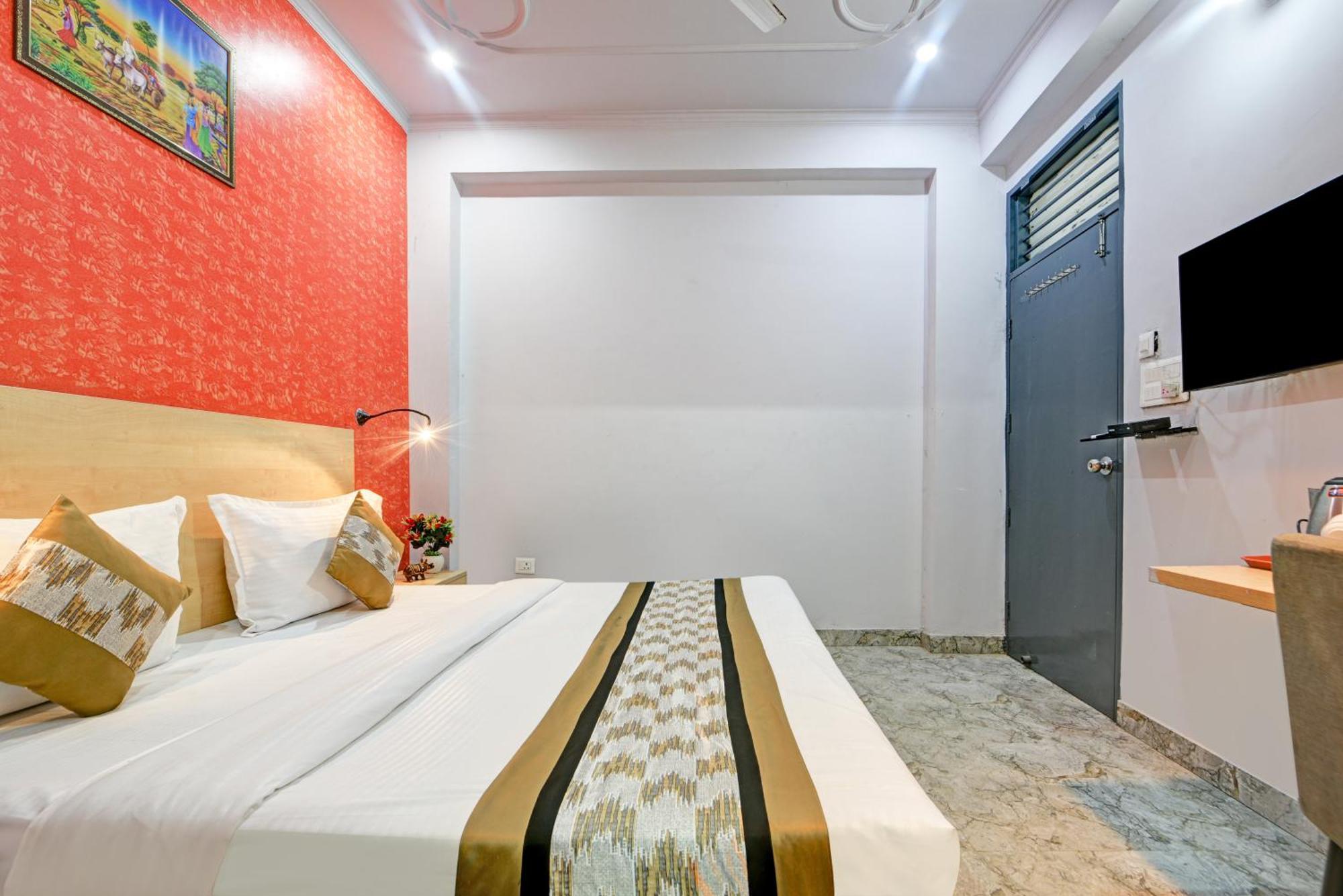 Royal Spark Inn1 - Medicity Gurugram, Near Medanta Hospital Ґурґаон Екстер'єр фото